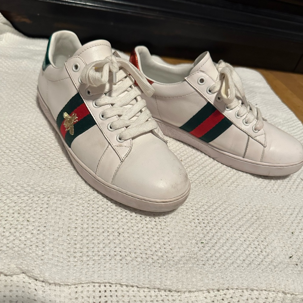 Woman’s Gucci shoes